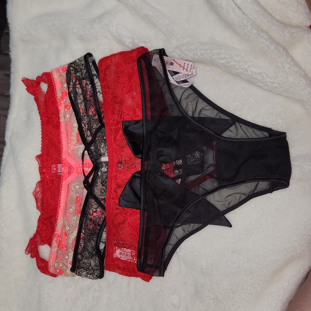NWT Bundle of 5 Very Sexy Panties- Size Small